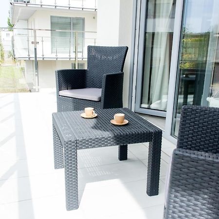Komfortowy Apartament Lazur Z Garazem Kołobrzeg Esterno foto